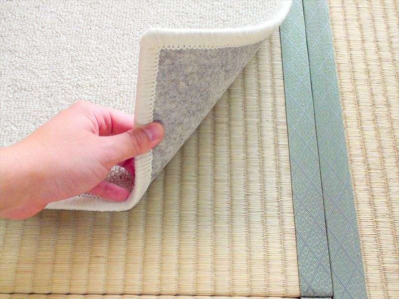 畳の上にカーペットを敷く場合の注意点について
